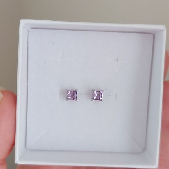 0.56 Carat Brazilian Amethyst Earrings - Picture 6 of 9